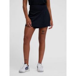 Spódnica średniej długości z kieszenią damska Hummel Court. Czarne spódnice Hummel, bez wzorów, sportowe, sportowe. Za 255.00 zł.