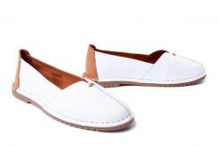 MANITU 840123-03 weiss, półbuty damskie. Białe półbuty wsuwane Manitu, bez wzorów, ze skóry, bez obcasa. Za 223.93 zł.