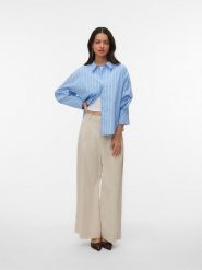 Vero Moda Koszula w kolorze błękitno-białym rozmiar: XL. Niebieskie koszule Vero Moda, xl, bez wzorów, z bawełny, bez kołnierzyka, bez ramiączek. Za 104.95 zł.