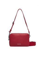 Calvin Klein Torebka Webbing 2X Strap Camera Bag LV04F3656G Czerwony. Czerwone listonoszki Calvin Klein, bez wzorów, ze skóry, bez dodatków. Za 409.99 zł.