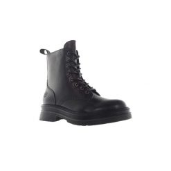 Trapery damskie LUMBERJACK SUSANNA. Czarne traperki Lumberjack, bez wzorów, bez obcasa, bez zapięcia. Za 289.99 zł.