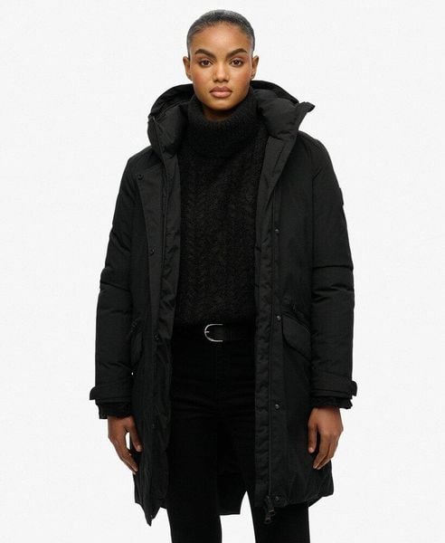 Parka ocieplana w stylu ogona ryby dla miasta. Czarne płaszcze Superdry, s, bez wzorów, klasyczne, bez kaptura. Za 708.55 zł.