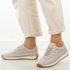 Szare skórzane półbuty damskie Sergio Leone Sp001. Szare półbuty wsuwane Sergio Leone, na jesień, bez wzorów, z jeansu, eleganckie, z okrągłym noskiem, bez obcasa, na płaskiej podeszwie. Za 219.00 zł.