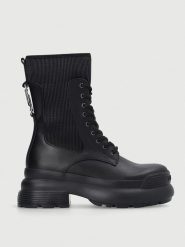 Liu Jo Skórzane botki w kolorze czarnym rozmiar: 41. Czarne botki Liu Jo, z aplikacjami, z gumy, bez obcasa, na platformie, bez zapięcia. Za 362.85 zł.