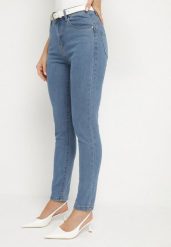 Niebieskie Jeansy z Bawełną i Wysokim Stanem Denilea. Niebieskie jeansy Born2be, z aplikacjami, z bawełny, eleganckie, z podwyższonym stanem. W wyprzedaży za 55.24 zł.