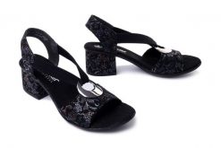 RIEKER 64683-91 black, sandały damskie. Czarne sandały Rieker, bez wzorów, z gumy, bez obcasa, na obcasie, bez zapięcia. Za 279.90 zł.