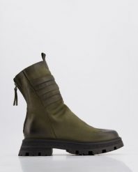 SKÓRZANE BOTKI RX412 NAB VERDON. Botki Venezia, bez wzorów, z nubiku, bez obcasa, bez zapięcia. Za 399.00 zł.