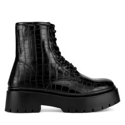 Trapery DeeZee. Czarne traperki DeeZee, bez wzorów, bez obcasa, bez zapięcia. Za 143.99 zł.