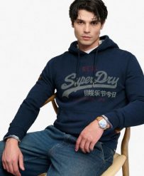 Superdry Bluza z kapturem Vintage Logo Heritage Relaxed Deep Sea Blue Marl. Niebieskie bluzy Superdry, m, bez wzorów, z materiału, klasyczne, bez ramiączek, z kapturem. Za 402.90 zł.