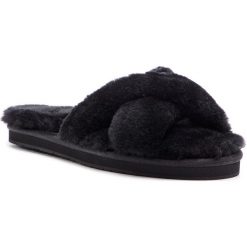 Kapcie UGG - W Abela 1017548 W/Blk. Kapcie marki UGG. W wyprzedaży za 249.00 zł.