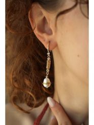 Pierres delicates Pozłacane kolczyki z cyrkoniami rozmiar: onesize. Żółte kolczyki Pierres delicates, z cyrkonią, pozłacane. Za 65.99 zł.