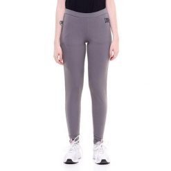 Legginsy damskie basic z małym logo. Szare legginsy LEONE 1947 APPAREL, bez wzorów, z tkaniny, sportowe. W wyprzedaży za 83.85 zł.