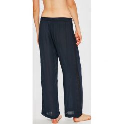 Tommy Hilfiger - Spodnie piżamowe. Piżamy marki Tommy Hilfiger. W wyprzedaży za 139.90 zł.