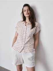 Koszula z wiskozy - wielobarwny. Koszule Reserved, bez wzorów, z wiskozy, bez kołnierzyka, bez ramiączek. W wyprzedaży za 19.99 zł.