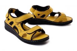 ARTIKER RELAKS 52C0287 żółty, sandały damskie. Żółte sandały Artiker Relaks, bez wzorów, ze skóry, bez obcasa, bez zapięcia. Za 209.90 zł.