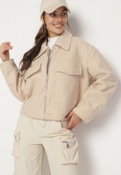 Beżowa Kurtka Pudełkowa z Materiału Boucle Ocieplana z Kołnierzykiem Irinorae. Brązowe kurtki Born2be, l, bez wzorów, z jeansu, eleganckie, bez kaptura. W wyprzedaży za 118.99 zł.