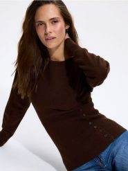 Sweter z guzikami - ciemnobrązowy. Brązowe swetry Reserved, l, bez wzorów, z dzianiny, bez ramiączek. Za 119.99 zł.