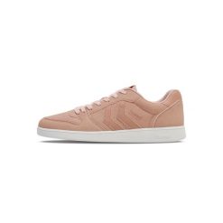 Buty halowe Hummel Perfekt TN. Czerwone buty sportowe lifestyle Hummel, bez wzorów, klasyczne, bez zapięcia. Za 254.50 zł.
