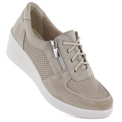 Skórzane półbuty damskie na koturnie Helios 460. Półbuty wsuwane Helios, bez wzorów, ze skóry, bez obcasa, na koturnie. Za 409.99 zł.