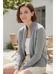 ASSUILI Kardigan w kolorze szarym rozmiar: 40. Szare swetry Assuili, bez wzorów, bez ramiączek. Za 100.99 zł.