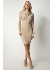Happiness Istanbul Sukienka w kolorze beżowym rozmiar: S/M. Brązowe sukienki Happiness Istanbul, m, bez wzorów, bez kołnierzyka, bez ramiączek, mini. Za 56.99 zł.