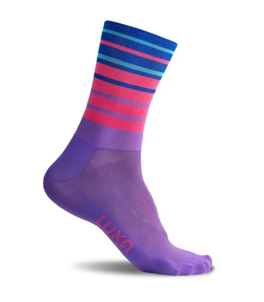 Skarpety Rowerowe dla dorosłych unisex LUXA Dynamic. Czerwone skarpetki LUXA, bez wzorów, z materiału. Za 49.90 zł.