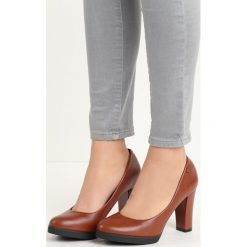 Brązowe Czółenka Speciality. Czółenka marki Born2be. Za 44.99 zł.