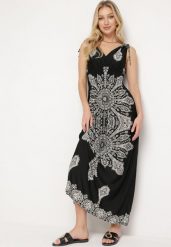 Czarna Sukienka w Stylu Boho z Gumką w Pasie i Troczkami na Ramionach Aretava. Czarne sukienki Born2be, na co dzień, l, bez wzorów, boho, bez kołnierzyka, bez ramiączek, maxi, proste. Za 79.99 zł.