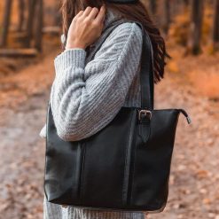 Torebka skórzana elegancka DAN-A T251 czarna. Czarne torebki klasyczne DAN-A, bez wzorów, ze skóry, eleganckie, duże, bez dodatków. Za 349.99 zł.