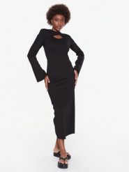 Gestuz Sukienka codzienna Anka 10906826 Czarny Slim Fit. Czarne sukienki Gestuz, na co dzień, xs, bez wzorów, z wiskozy, bez kołnierzyka, bez ramiączek, proste. Za 319.99 zł.