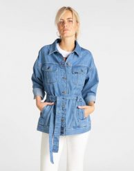 LEE BELTED RIDER JACKET DAMSKA KURTKA JEANSOWA LIGHT DRAPE L54RRCNC. Kurtki Lee, l, bez wzorów, z jeansu, bez kaptura. Za 239.99 zł.