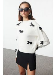 Trendyol Sweter w kolorze kremowym rozmiar: S. Brązowe swetry Trendyol, s, bez wzorów, ze splotem, bez ramiączek. Za 101.47 zł.