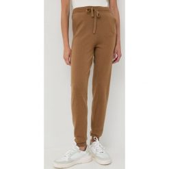 Max Mara Leisure spodnie wełniane damskie kolor brązowy dopasowane high waist. Brązowe spodnie materiałowe Max Mara Leisure, bez wzorów, z dzianiny, z podwyższonym stanem. Za 1,599.90 zł.