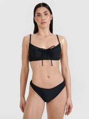 4F Góra od bikini damska - czarna M. Czarne bikini 4f, bez wzorów, z elastanu, eleganckie. Za 79.99 zł.