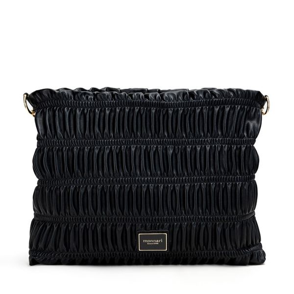 Torebka Monnari. Czarne listonoszki Monnari, bez wzorów, bez dodatków. Za 169.99 zł.