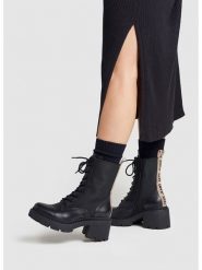 Pepe Jeans FOOTWEAR Skórzane botki w kolorze czarnym rozmiar: 40. Czarne botki Pepe Jeans FOOTWEAR, bez wzorów, z jeansu, bez obcasa, bez zapięcia. Za 186.19 zł.