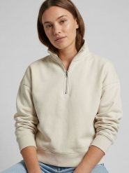 MOSS COPENHAGEN Bluza "Illiana" w kolorze kremowym rozmiar: M/L. Brązowe bluzy Moss Copenhagen, l, bez wzorów, bez ramiączek, bez kaptura. Za 144.58 zł.