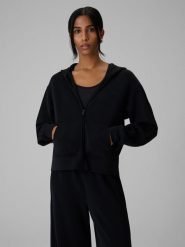 4F Bluza dresowa regular z modalem damska - czarna XS. Czarne bluzy z kapturem 4f, xs, bez wzorów, z dresówki, z kapturem, na fitness i siłownię. Za 199.99 zł.