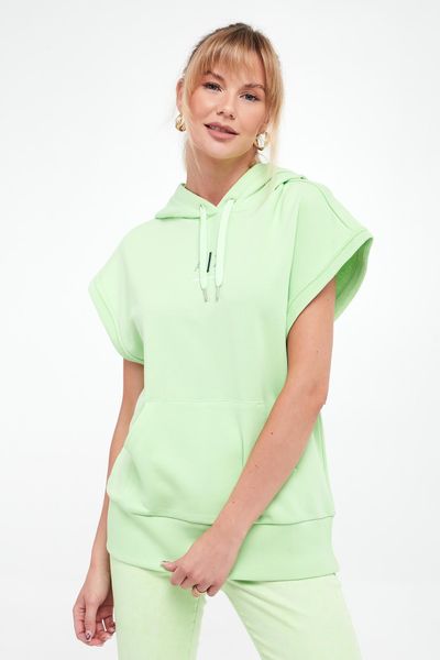 Bluza damska bez rękawów ARMANI EXCHANGE. Bluzy Armani Exchange, s, bez wzorów, bez kaptura. W wyprzedaży za 441.75 zł.