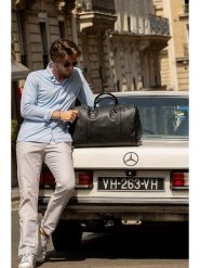 Victor & Hugo Paris Skórzana torba podróżna "Claude" w kolorze czarnym - 49 x 30 x 20 cm rozmiar: onesize. Czarne torby podróżne Victor & Hugo Paris, bez wzorów, z materiału, przez ramię. Za 478.99 zł.