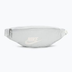 Saszetka nerka Nike Heritage 3 l. Czerwone nerki i saszetki Nike, bez wzorów, sportowe, bez dodatków. Za 119.99 zł.