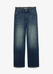 Dżinsy z prostymi nogawkami, high waist. Niebieskie jeansy bonprix, bez wzorów, z jeansu, z podwyższonym stanem. Za 149.99 zł.
