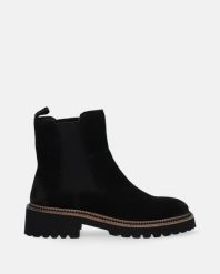 ZAMSZOWE CZARNE SZTYBLETY 22W23126 SU BLAC. Czarne botki Venezia, bez wzorów, ze skóry, bez obcasa, bez zapięcia. Za 269.00 zł.