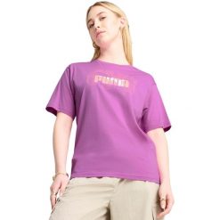 Koszulka Puma Graphics Stacked No. 1 Logo Relaxed Tee, Kobiety. Fioletowe t-shirty sportowe Puma, m, bez wzorów, z bawełny, bez ramiączek. Za 290.00 zł.