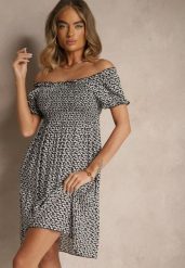 Czarna Sukienka Hiszpanka z Wiskozy z Kwiatowym Wzorem Mevandra. Czarne sukienki Renee, na co dzień, m, bez wzorów, z wiskozy, eleganckie, bez kołnierzyka, bez ramiączek, mini, kopertowe. W wyprzedaży za 39.99 zł.