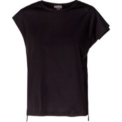 T-shirt MRZ. Czarne t-shirty MRZ, bez wzorów, z tkaniny, z asymetrycznym kołnierzem, bez ramiączek. W wyprzedaży za 981.00 zł.