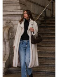 Maison héritage PARIS Skórzana torebka "Gisor Suede" w kolorze brązowym - 29 x 20 x 10 cm rozmiar: onesize. Brązowe torebki klasyczne maison héritage PARIS, bez wzorów, z materiału, przez ramię, bez dodatków. Za 304.99 zł.