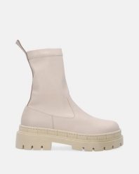 BEŻOWE WORKERY Z ELASTYCZNĄ CHOLEWKĄ 0461097 513 CREA. Brązowe botki Venezia, bez wzorów, ze skóry, bez obcasa, bez zapięcia. Za 239.00 zł.