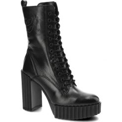 Czarne Botki Carinii Eleganckie Skórzane Buty Na Słupku. Czarne botki Carinii, bez wzorów, ze skóry, eleganckie, bez obcasa, na obcasie, bez zapięcia. Za 609.00 zł.