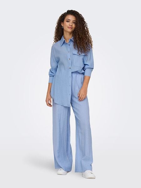 ONLY Spodnie w kolorze błękitnym rozmiar: L. Niebieskie spodnie materiałowe ONLY, bez wzorów, z materiału, klasyczne, z podwyższonym stanem. Za 78.66 zł.